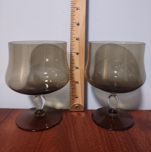 Set Of 2 Smoke Brown Tulip Shaped Goblets With Clear Stem - Picture 2 of 6